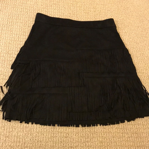 Zara black faux suede fringe skirt - Picture 2 of 3